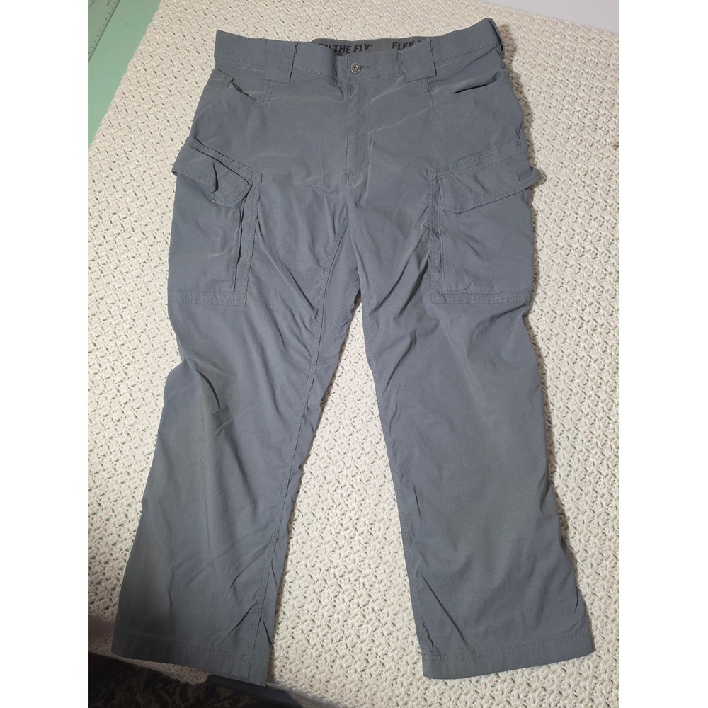 Duluth Trading Co Cargo Pants Mens 40x30 Gray Excellent Dry On The Fly Relaxed